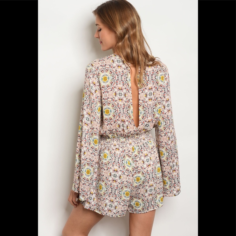 5⭐️ FAV Bell Sleeve Mandala Romper - Picture 5 of 6
